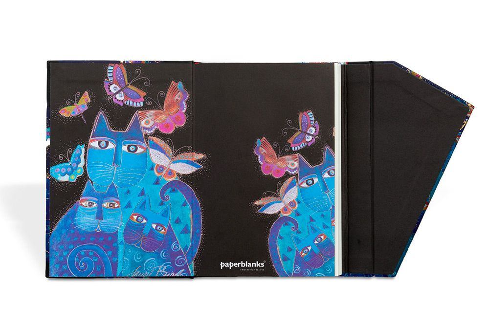 水面に映る猫と蝶々 - Fantastic Felines ～幸せを運ぶ猫たち